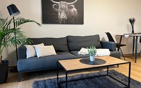 Charming Homes - Studio 25